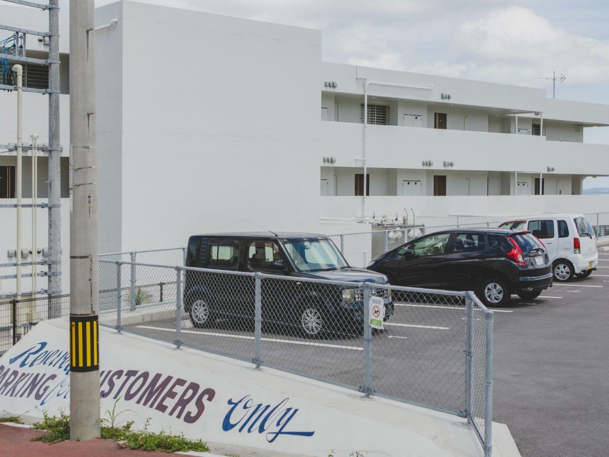 Hideout Okinawa Uruma Eksteriør billede